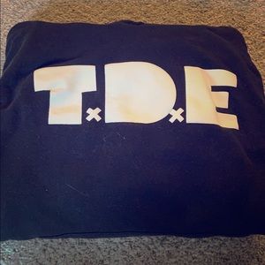 Top dawg Entertainment sweater